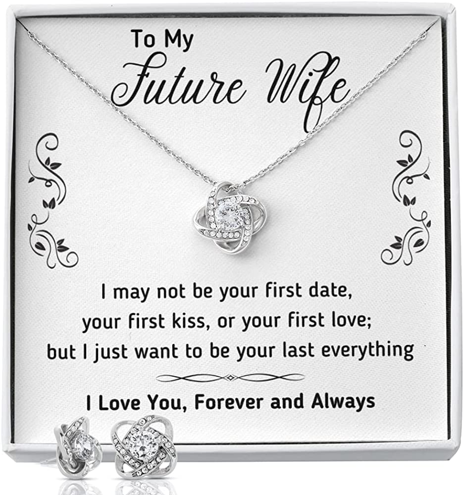 To My Soulmate Necklace Birthday Christmas Jewelry Gifts For My Wife with Message Card Box Personalized Gift Present Pendant for Future Wife Soulmate Girlfriend Love
