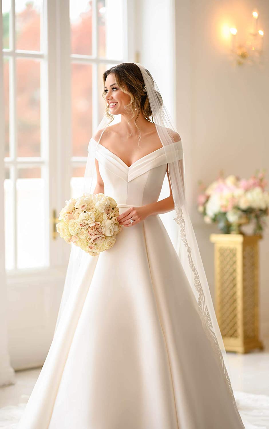 Wedding Dress Long Off The Shoulder Satin Bridal Gowns with Pockets